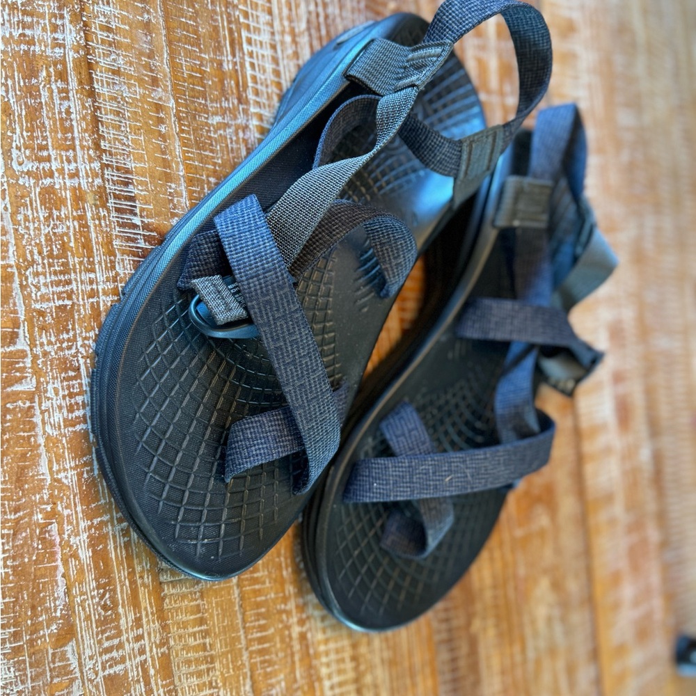 Brand New Men’s Chacos Black Sandals